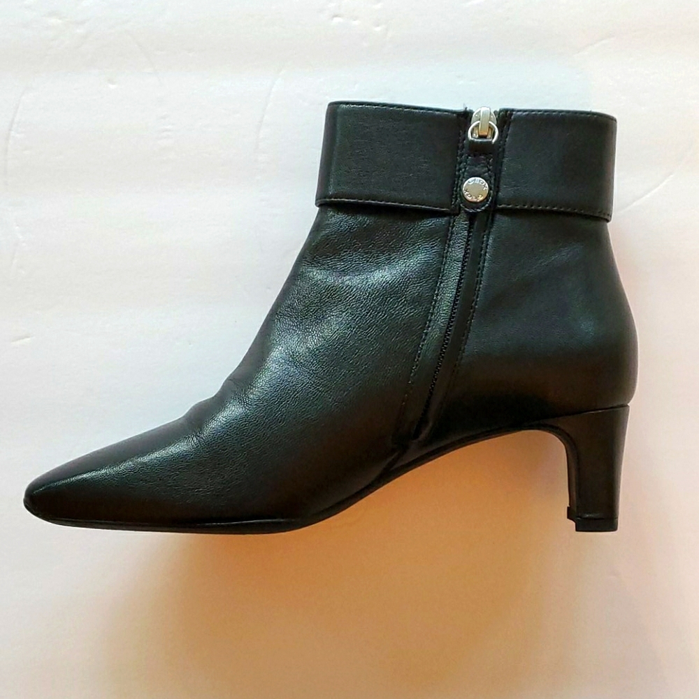 Boots - Picture 4 of 9